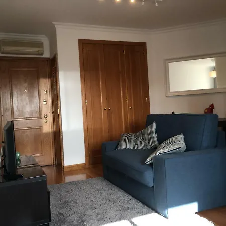 8 Bit Building - Another New * Lisboa