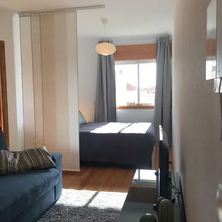 8 Bit Building - Another New Apartmán *