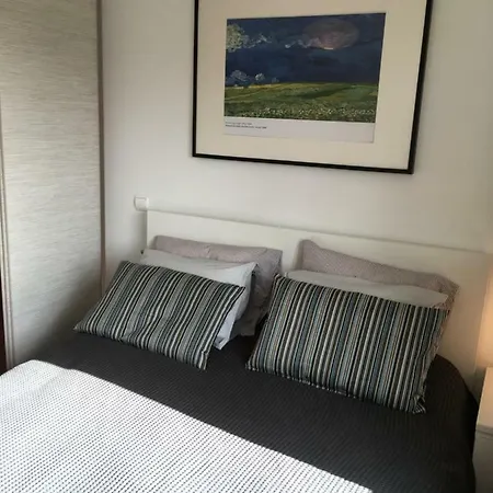 Apartment 8 Bit Building - Another New Lisbon