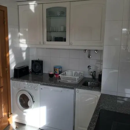 8 Bit Building - Another New Lisbon